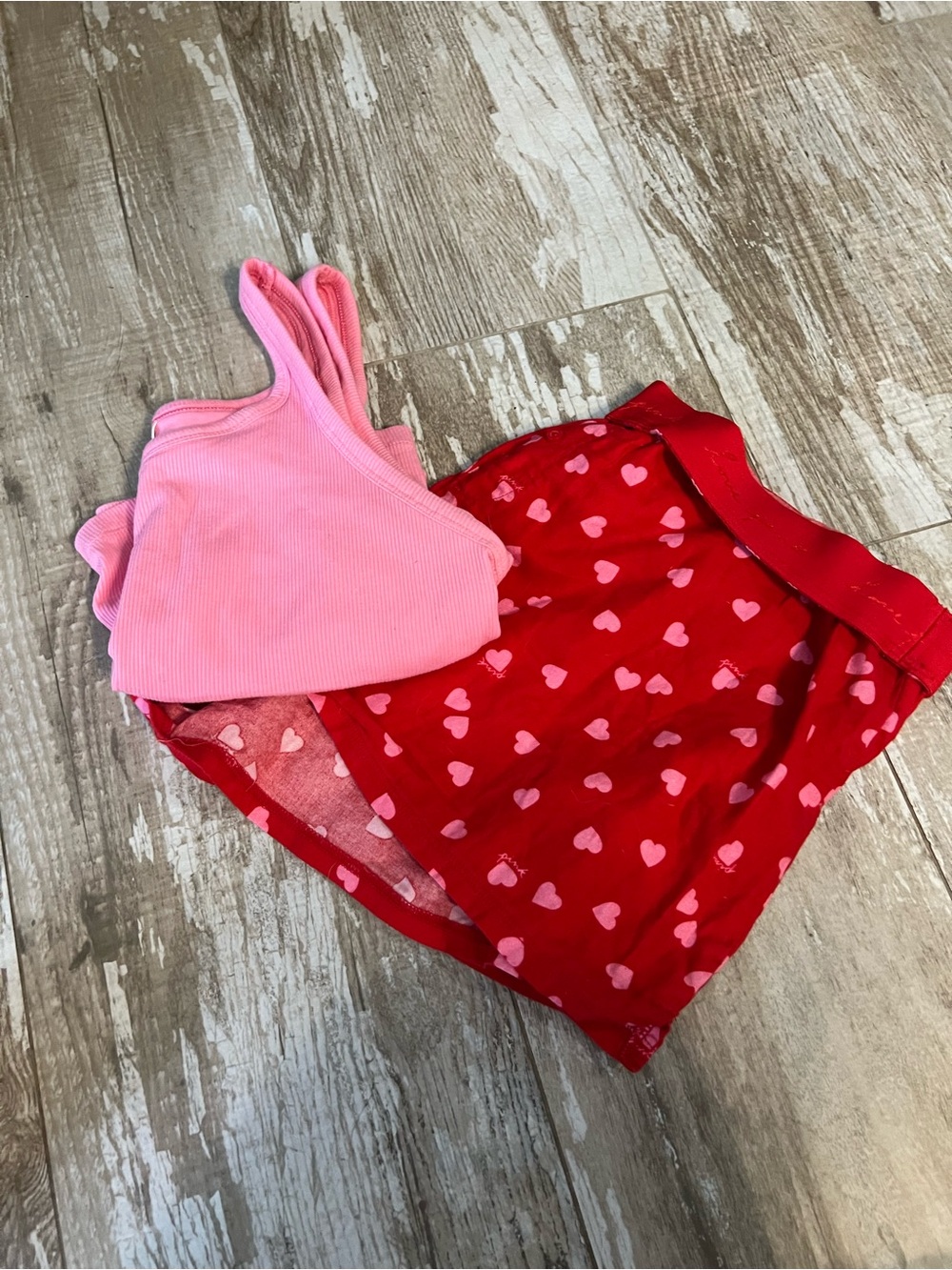 EUC💗PINKVS Lounge Red/Pink Hearts Sleep Boxy Shorts/Ribbed Pink Cami Bra Tank-L